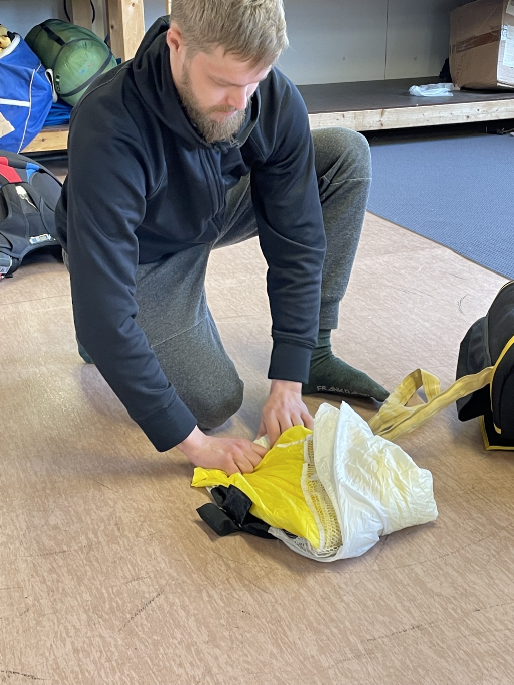 Jarruvarjon pakkausta – OoPee Ratings & Rigging